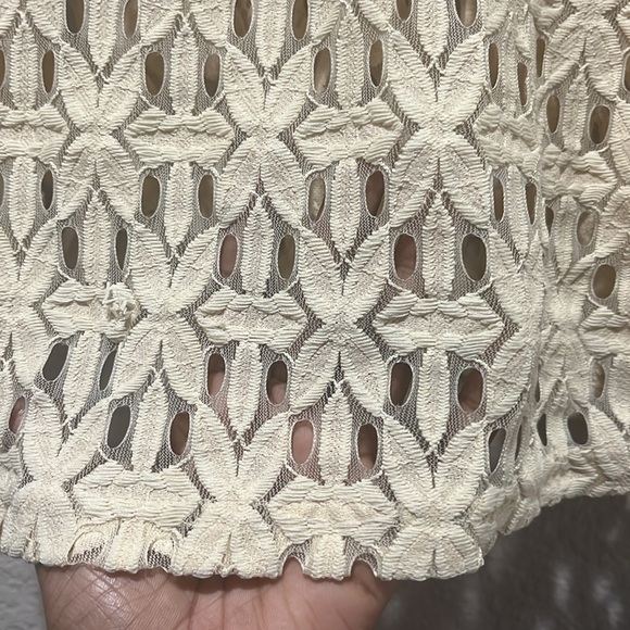 Blashe Women’s Lace BlouseTop Puff Short Sleeve Size Medium Cream - Picture 10 of 10